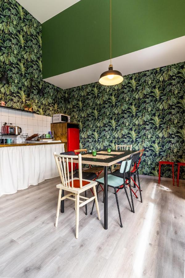 Four Rooms Hostel Lugo Buitenkant foto
