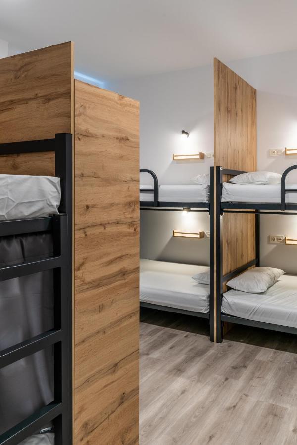 Four Rooms Hostel Lugo Buitenkant foto
