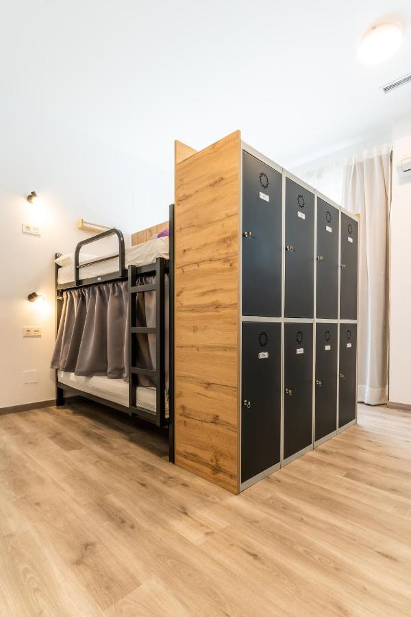 Four Rooms Hostel Lugo Buitenkant foto