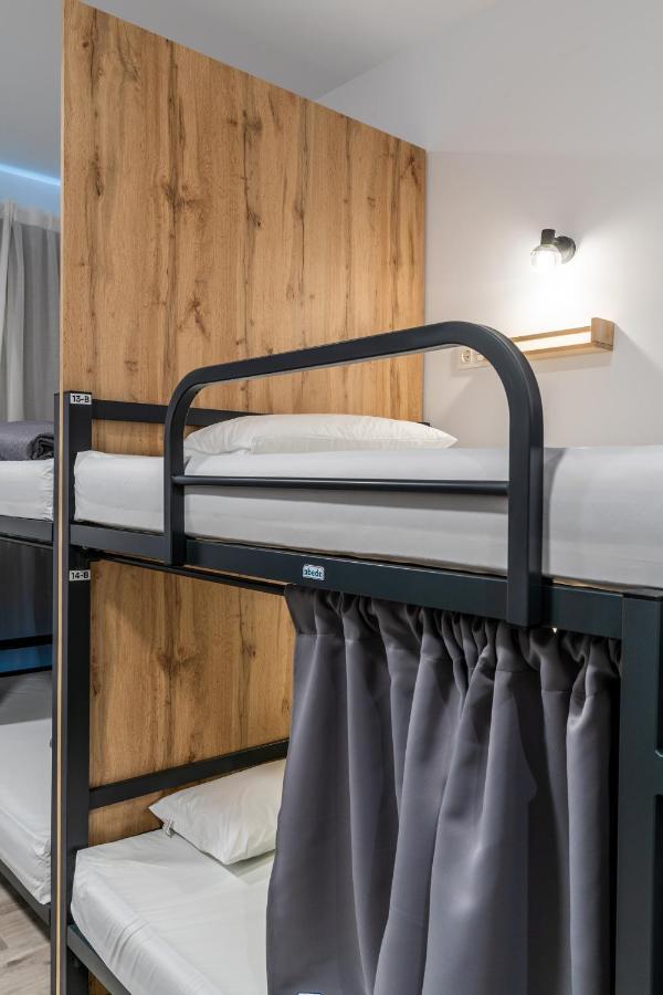 Four Rooms Hostel Lugo Buitenkant foto